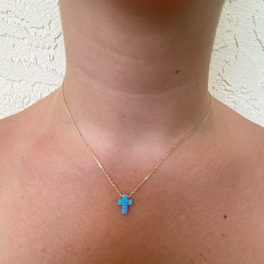 Brilliant dainty OPAL necklace.